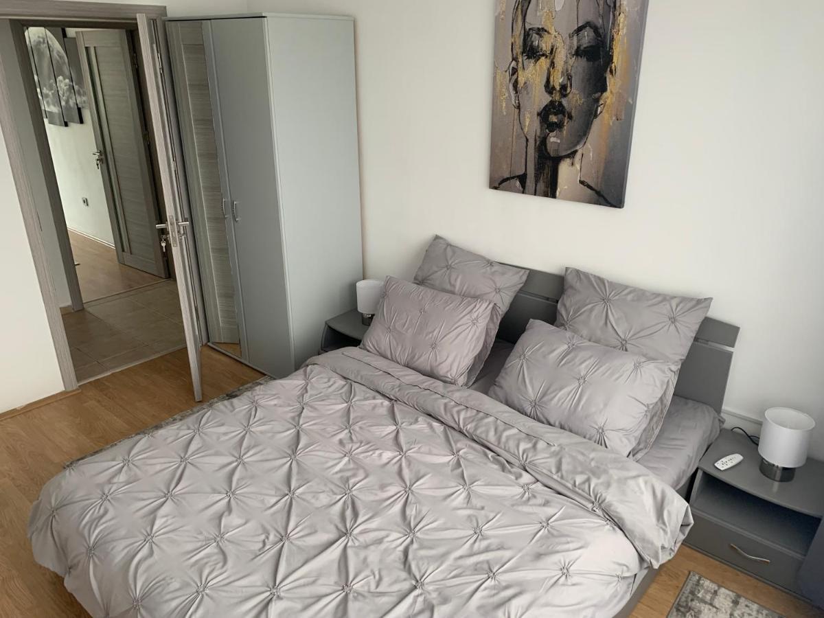 Victoriei Boulevard Private Apartment Брашов Экстерьер фото